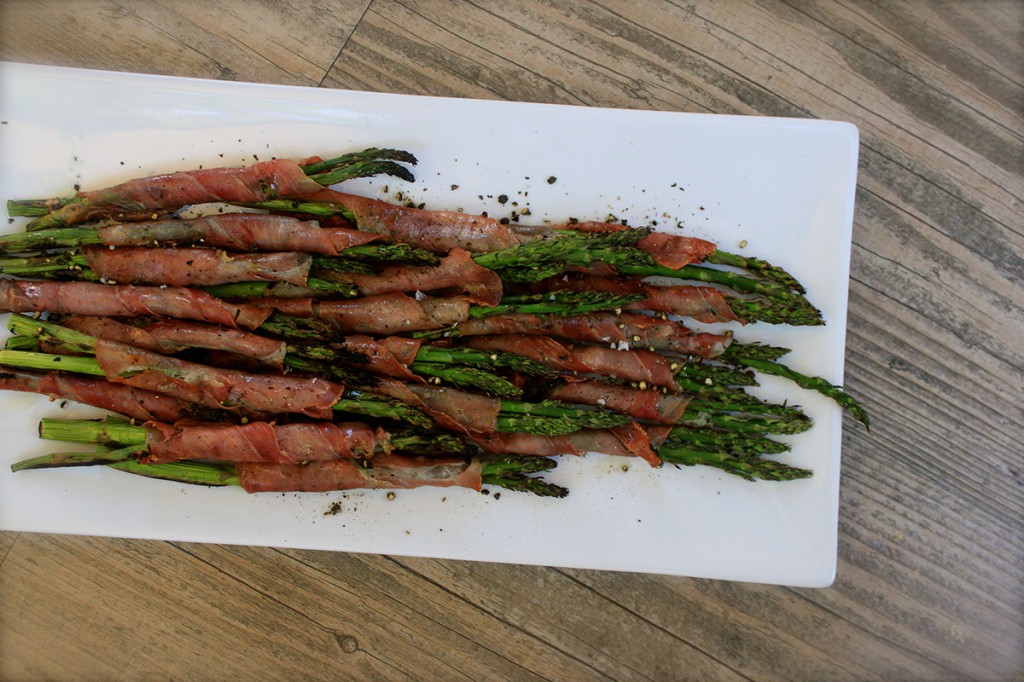 Proscuitto wrapped asparagus horiz